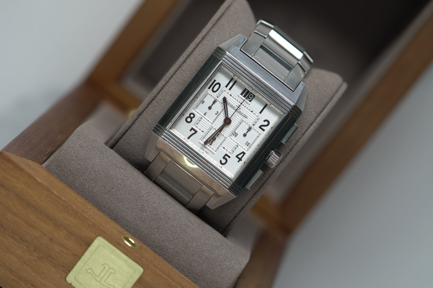 Jaeger Le Coultre Reverso Squadra GMT Stainless Steel 35mm Silver Bracelet Watch Only 230.8.45/7018120