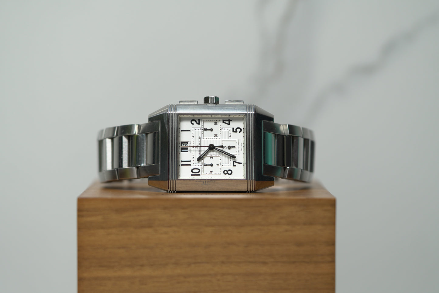 Jaeger Le Coultre Reverso Squadra GMT Stainless Steel 35mm Silver Bracelet Watch Only 230.8.45/7018120