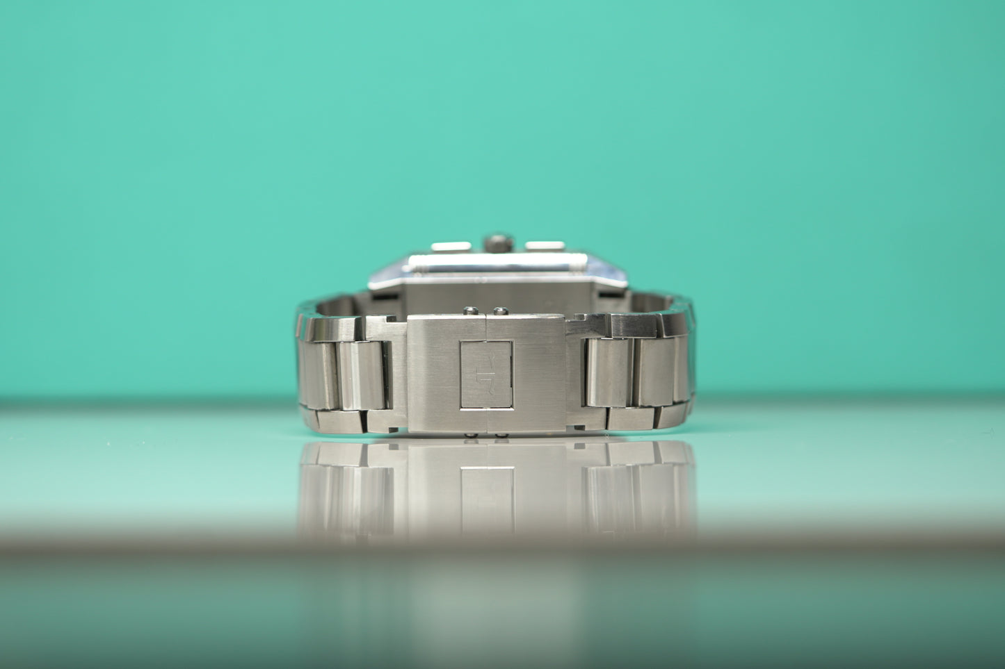 Jaeger Le Coultre Reverso Squadra GMT Stainless Steel 35mm Silver Bracelet Watch Only 230.8.45/7018120