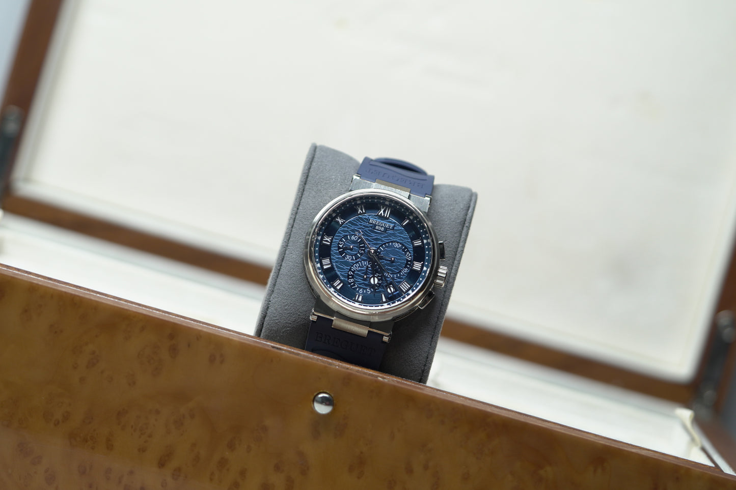 Breguet Marine Marine White Gold 40mm Blue Rubber Watch Only 5517BB