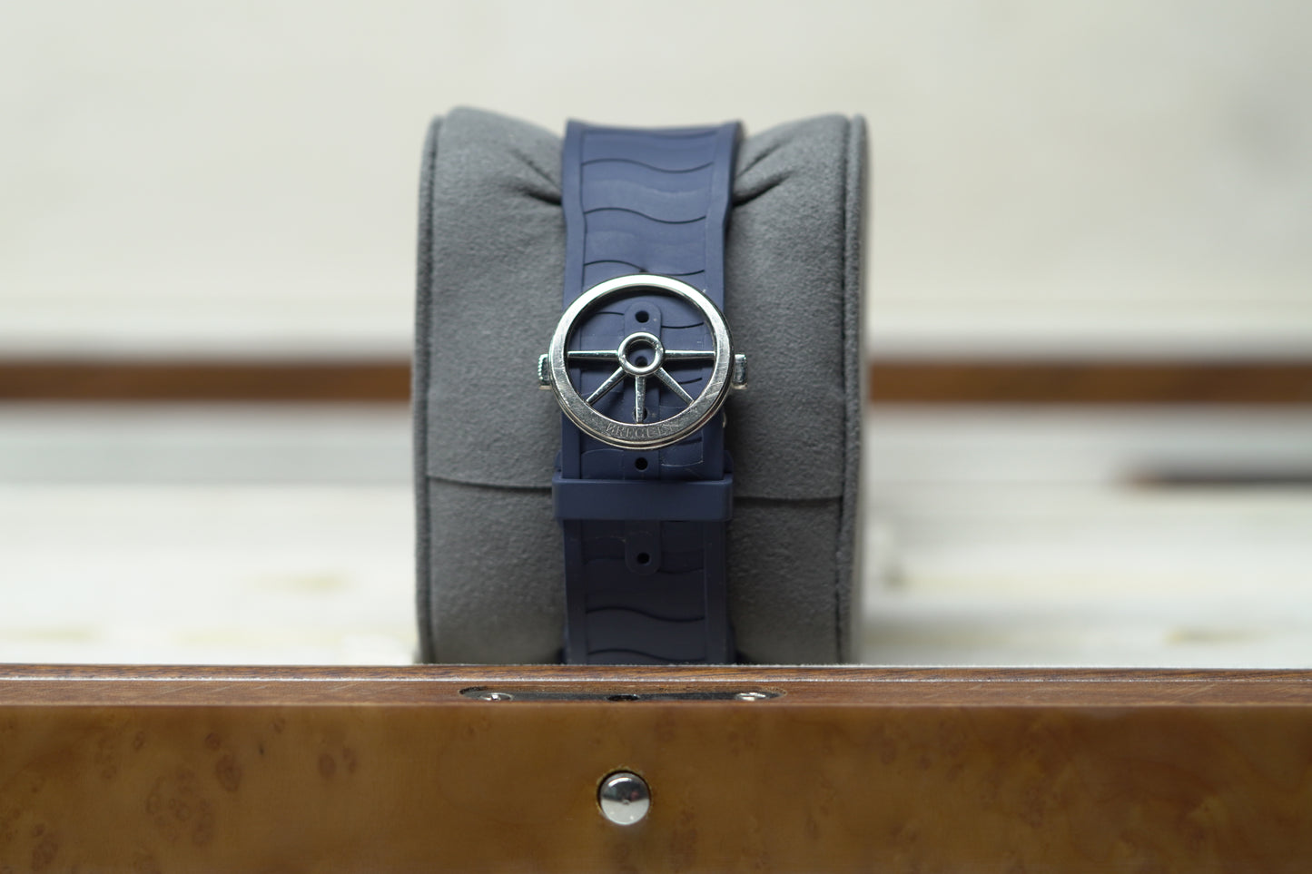 Breguet Marine Marine White Gold 40mm Blue Rubber Watch Only 5517BB