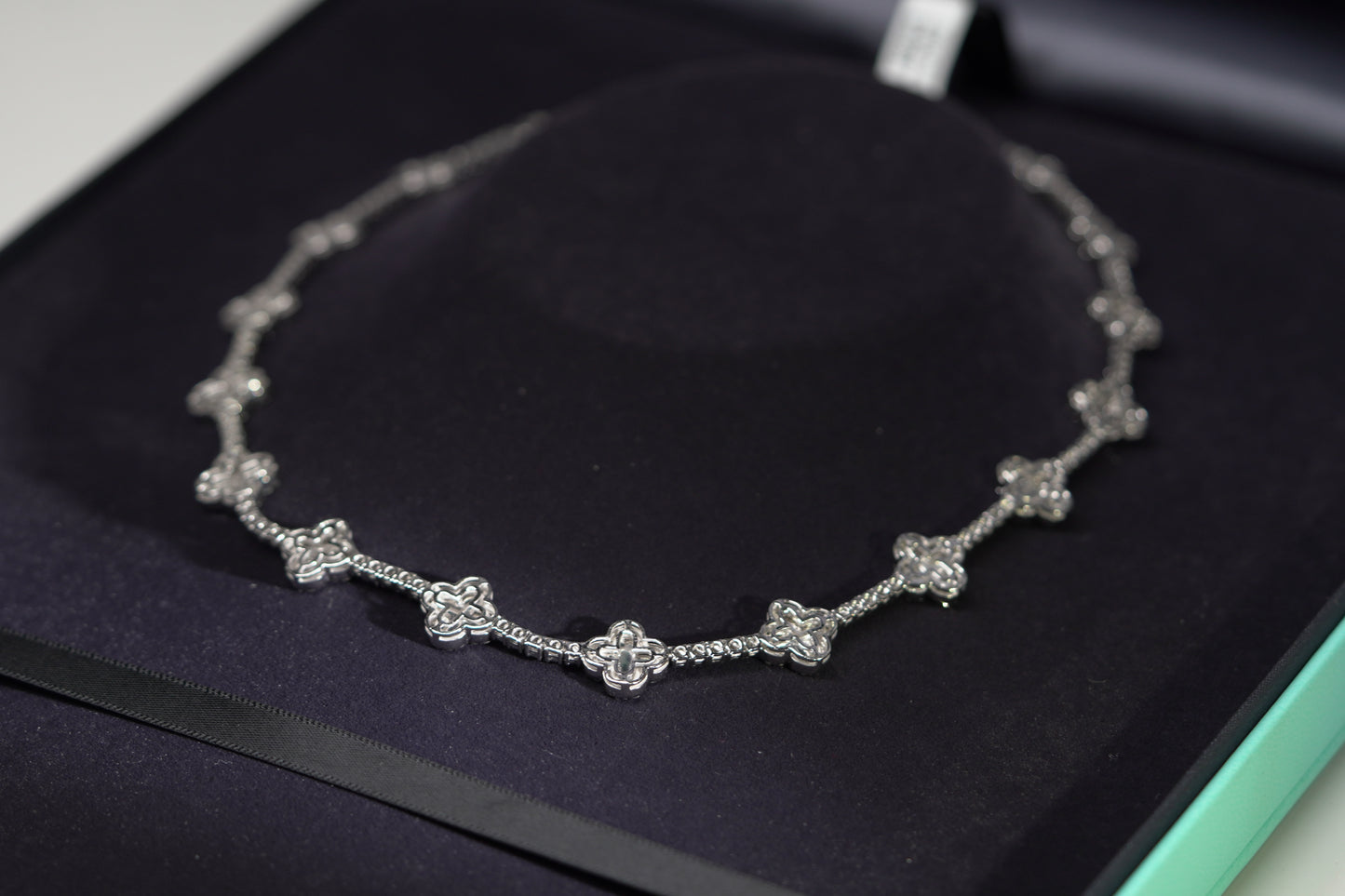 10KT 5.25CT. DIAMOND CLOVER CHAIN WG