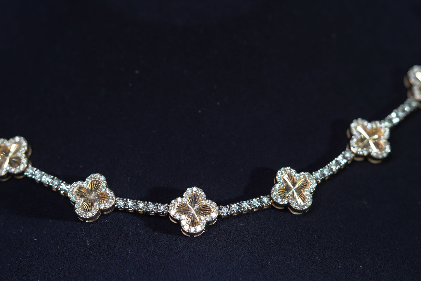 10KT 5.25CT. DIAMOND CLOVER CHAIN RG