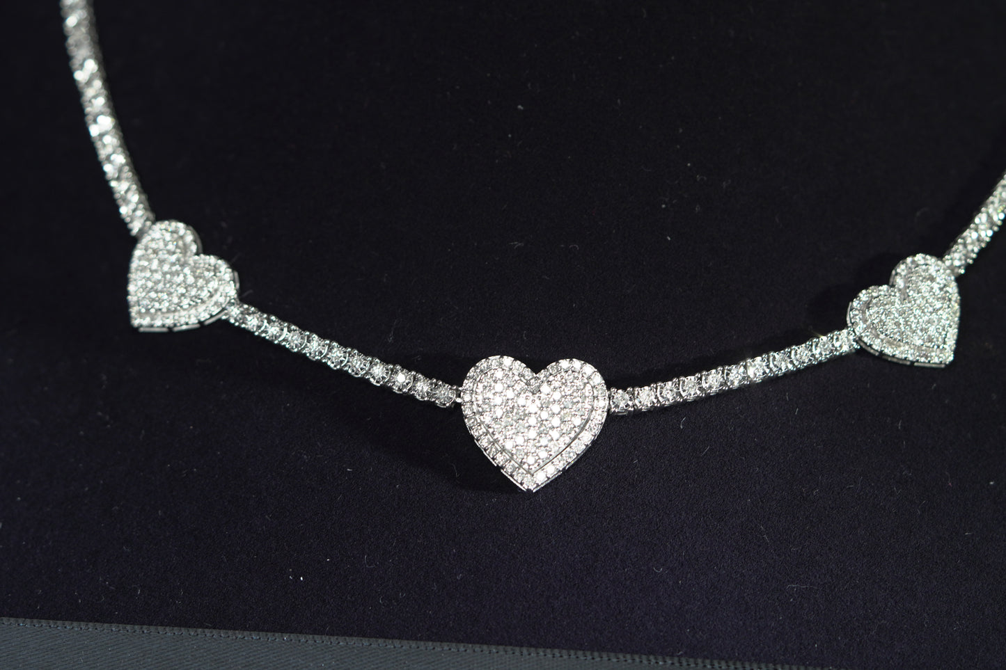 10KT 3.75CT DIAMOND 3 HEART NECKLACE WG