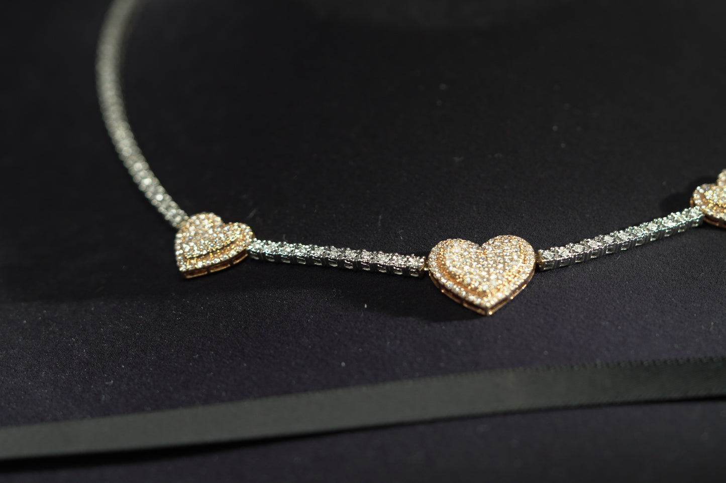 10KT 3.75CT DIAMOND 3 HEART NECKLACE WG/RG