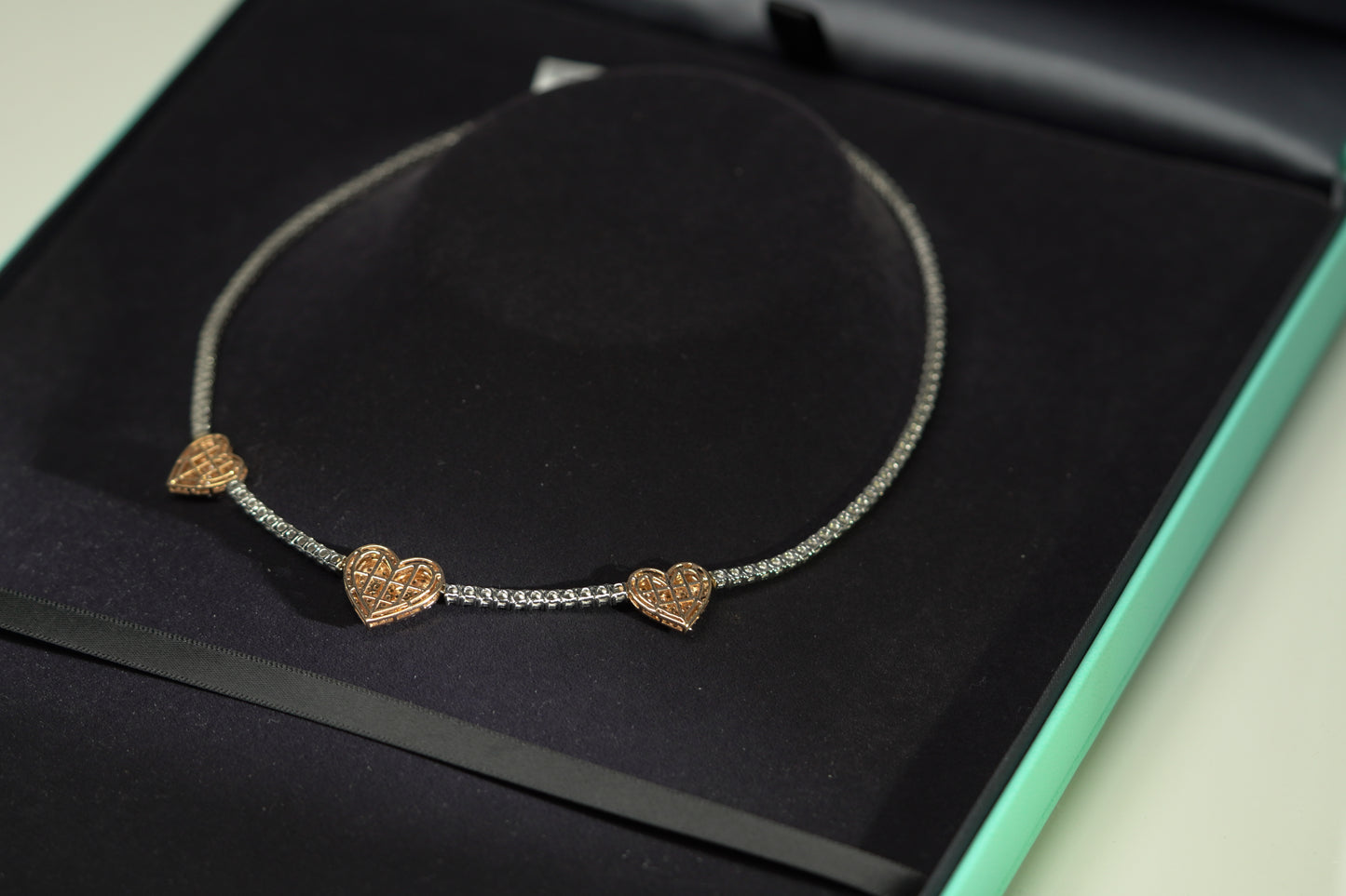 10KT 3.75CT DIAMOND 3 HEART NECKLACE WG/RG