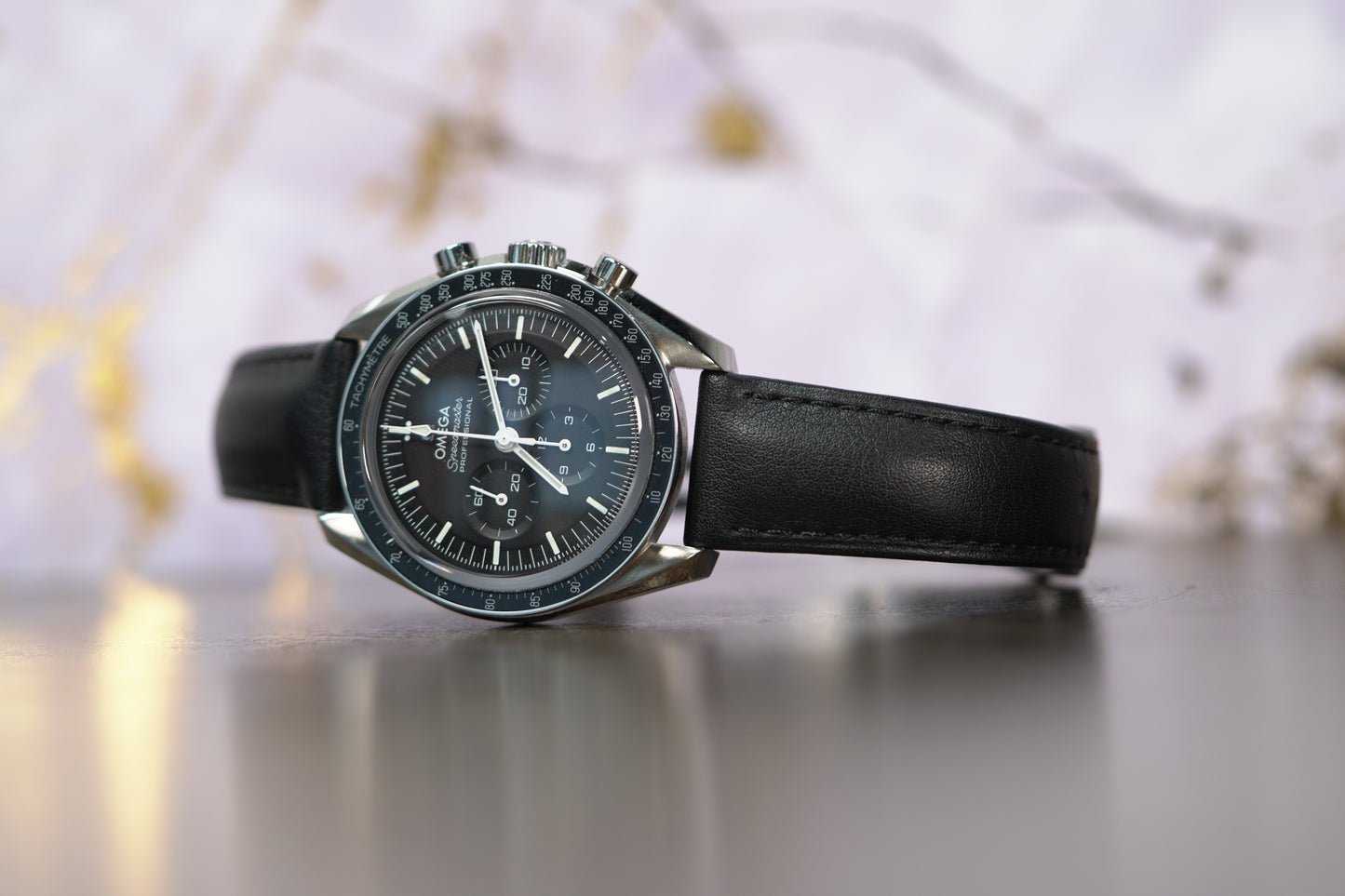 Omega Speedmaster Professional Moonwatch Stainless Steel 42mm Black Leather Box & Papers 2022 31032425001002