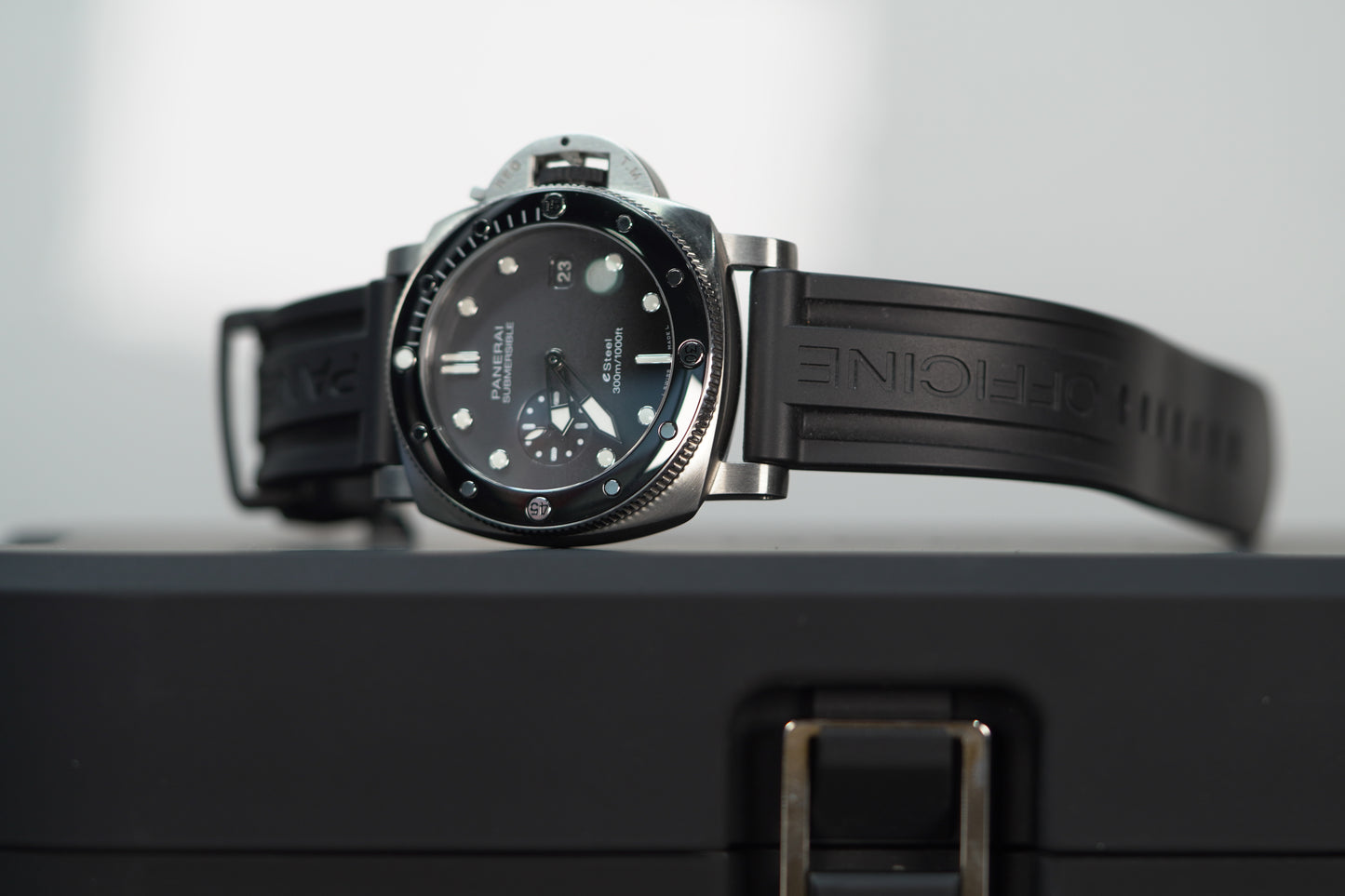 Panerai Submersible Quaranta Quattro Esteel 44mm Grey Rubber Box & Papers UNK PAM01288