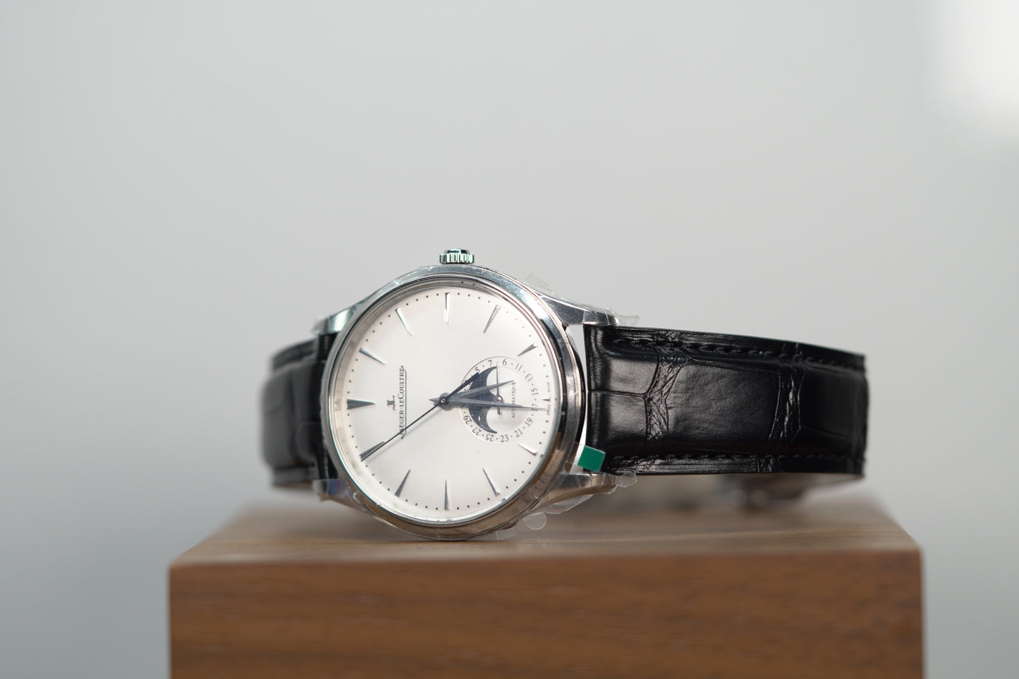 Jaeger Le Coultre Master Ultra Thin Moon Stainless Steel 39mm Grey Leather Box & Papers Q1368430