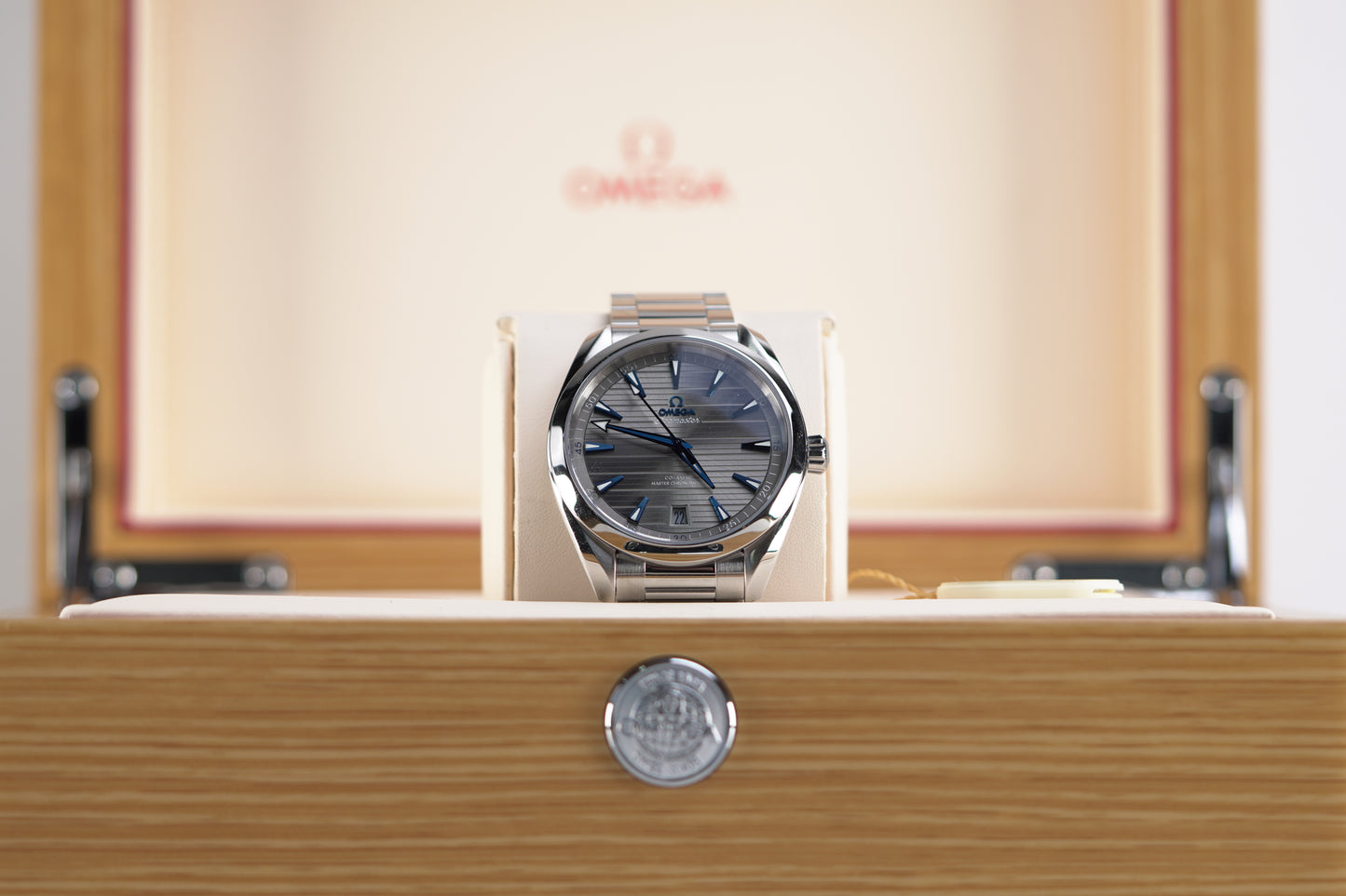 Omega Aqua Terra Stainless Steel 41mm Grey Bracelet Box & Papers 2024 22010412106001