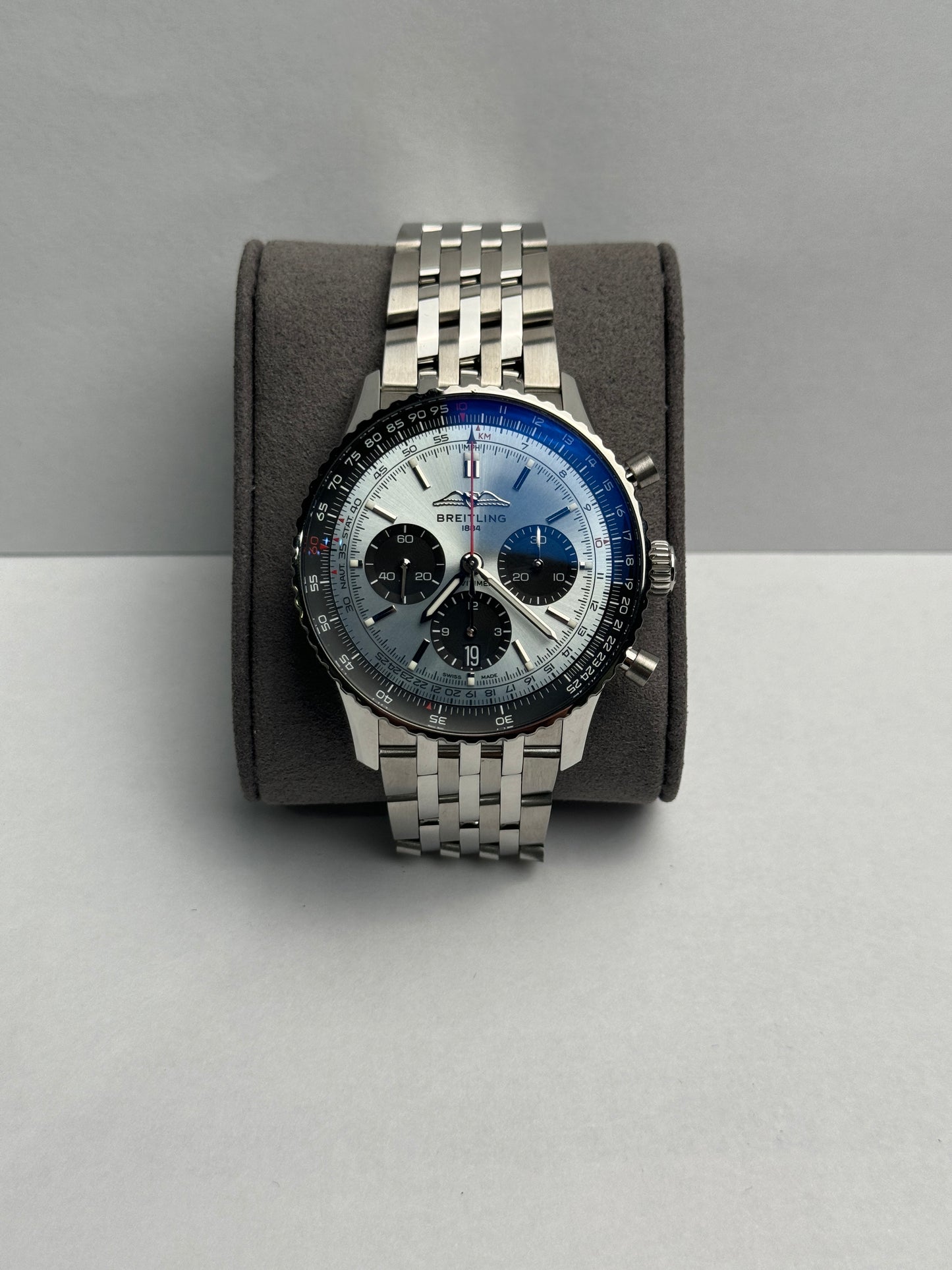 Breitling Navitimer Stainless Steel 43mm Ice Blue Bracelet Box & Papers AB0138