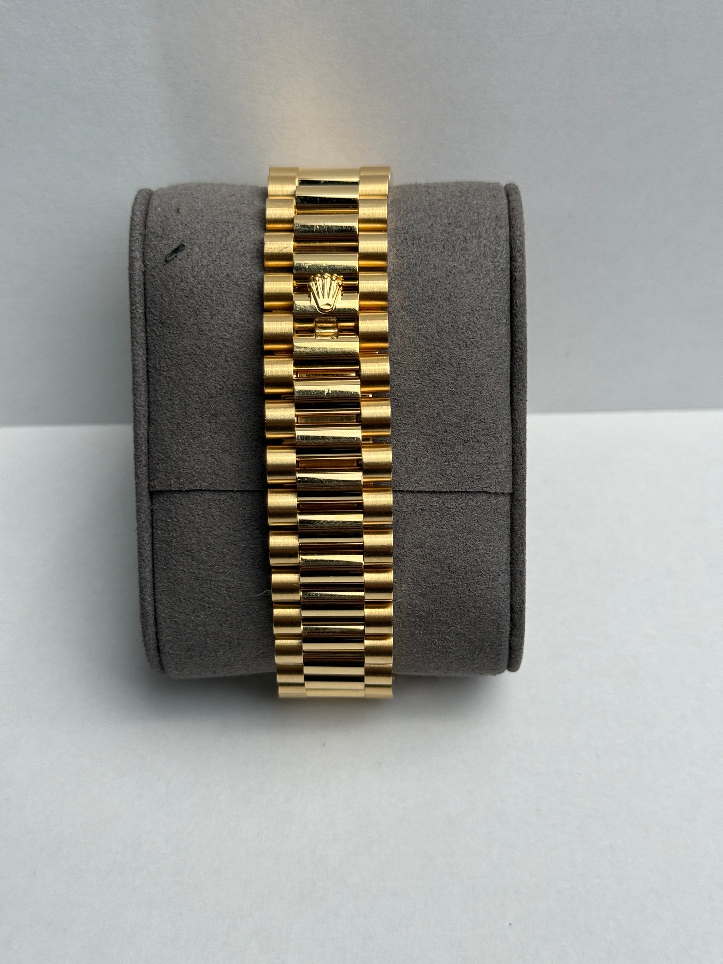 Rolex DayDate Yellow Gold 40mm Champagne Roman President Box & Papers 2023 228238