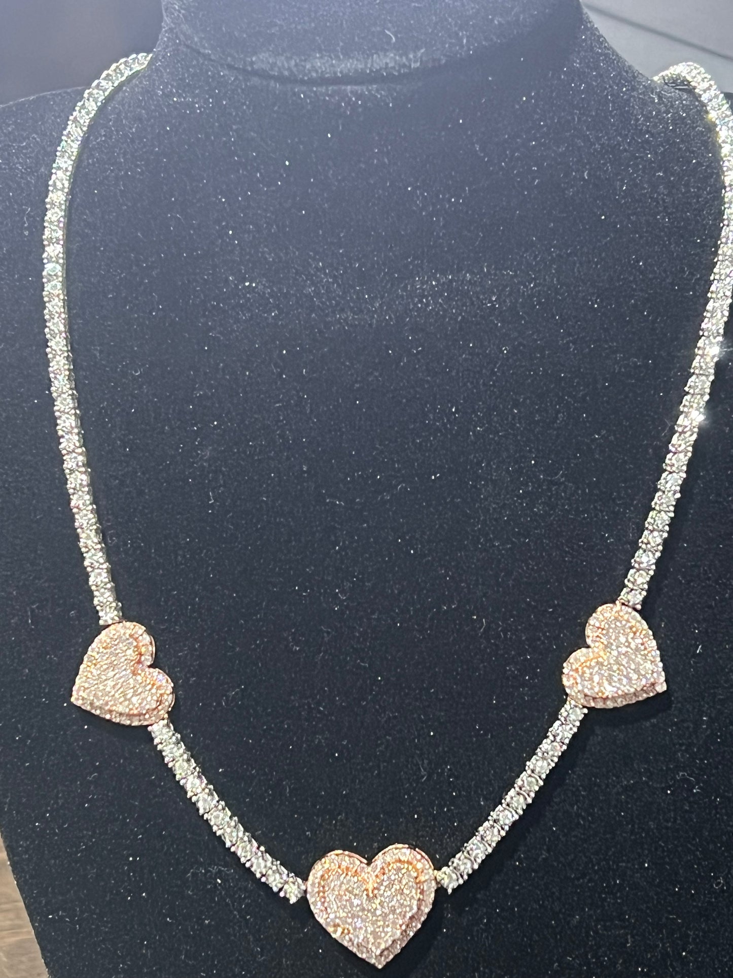 10KT 3.75CT DIAMOND 3 HEART NECKLACE WG/RG