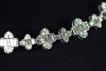 14KT 12.45CT. DIAMOND BAGUETTE CLOVER CHAIN WG