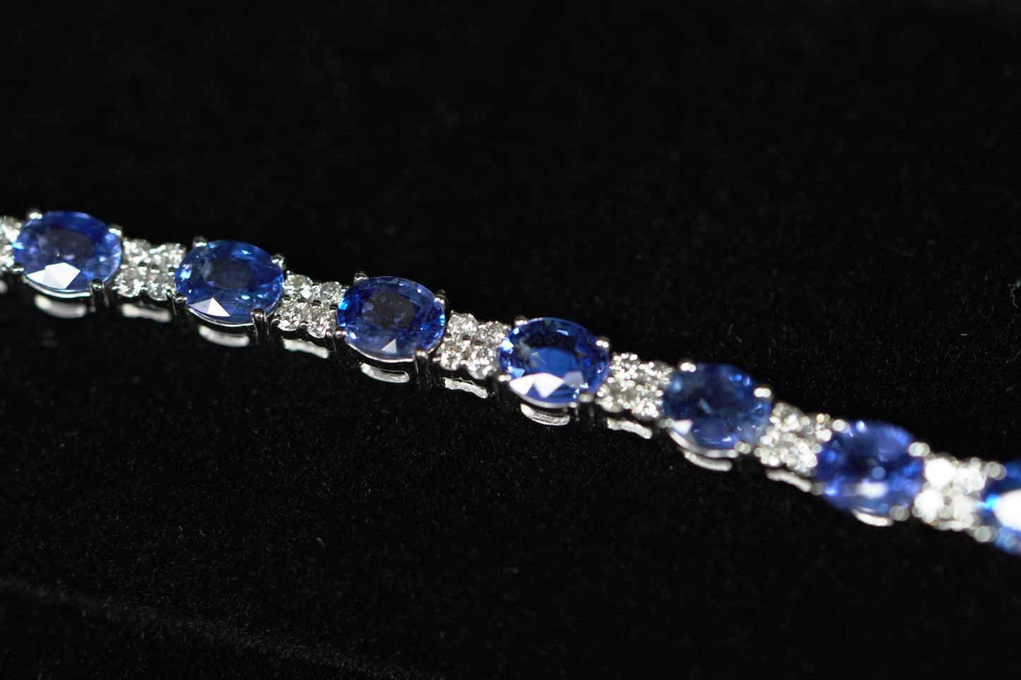 14KT 1.10CT DIAMOND SAPHIRE BRACELET WG