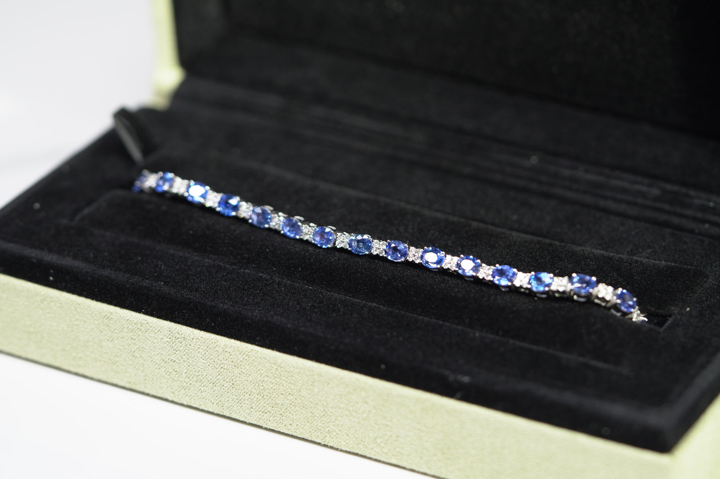 14KT 1.10CT DIAMOND SAPHIRE BRACELET WG