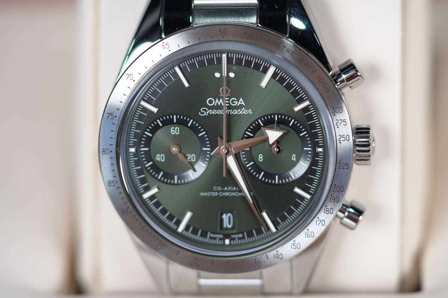 Omega Speedmaster 57 Stainless Steel 40mm Green Oyster Box & Papers 2024 33210415110001