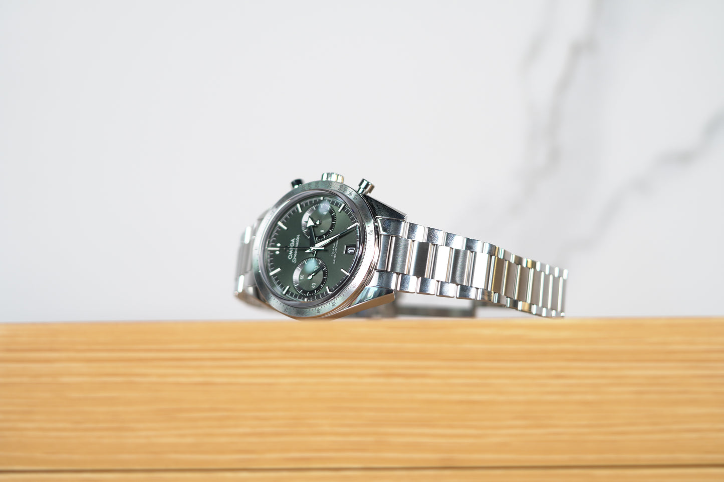 Omega Speedmaster 57 Stainless Steel 40mm Green Oyster Box & Papers 2024 33210415110001