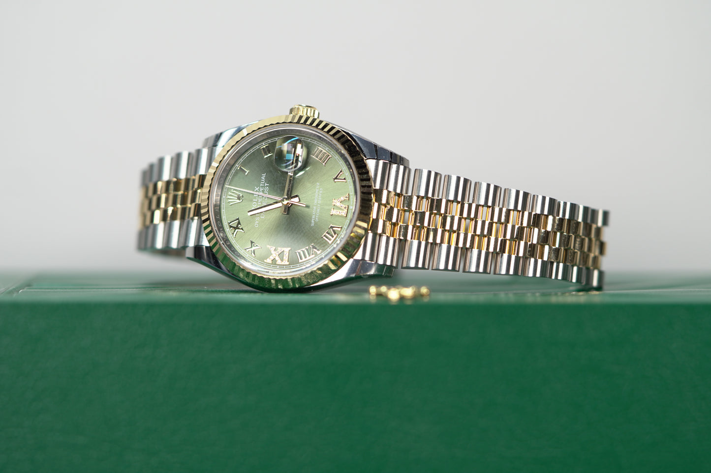 Rolex Datejust Two Tone Yellow Fluted 36mm Green Roman Jubilee Box & Papers 2024 126233